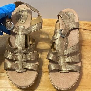 b.o.c. Women's Gold Strappy Sandals